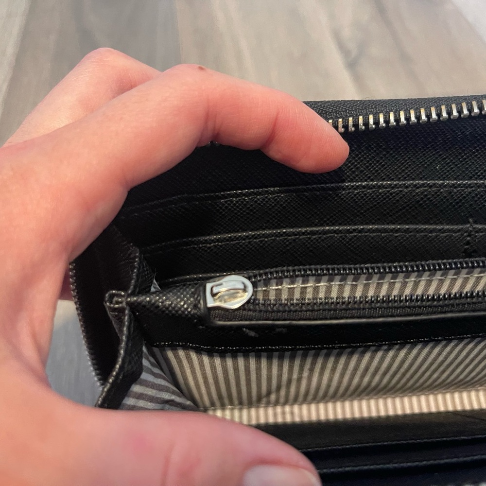 Loungefly Mickey Mouse wallet - Picture 7 of 7